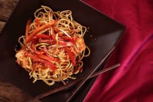 Is lo mein vegan? Is chow mein vegan?