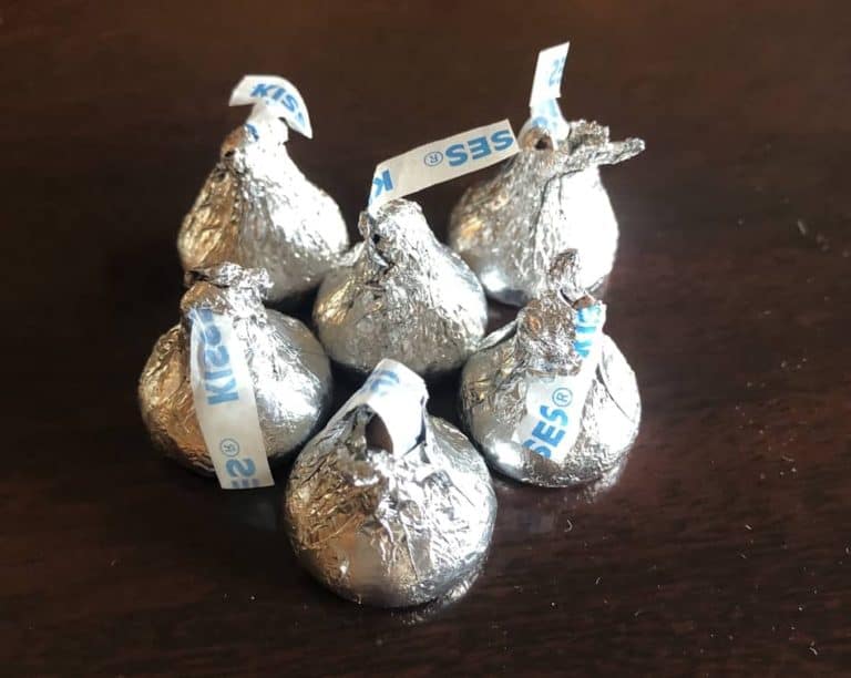 Are Hershey Kisses Vegan? (Regular, Dark, Hugs, Etc.) – Your Vegan Journey